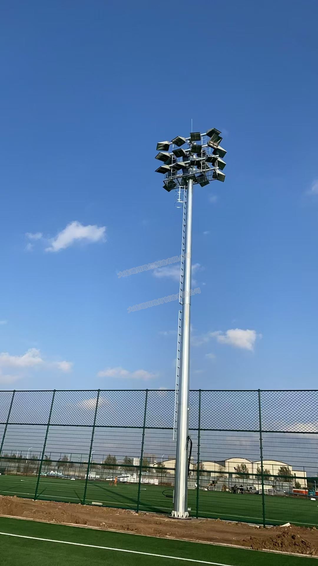球場小高桿燈.jpg 球場小高桿燈.jpg